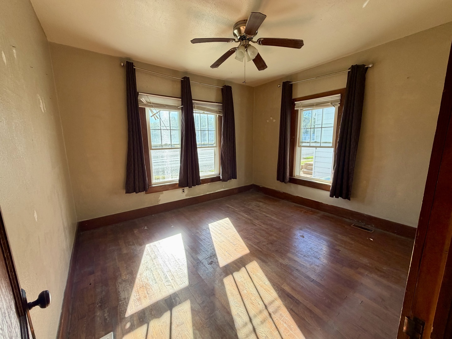 property viewer photo 14