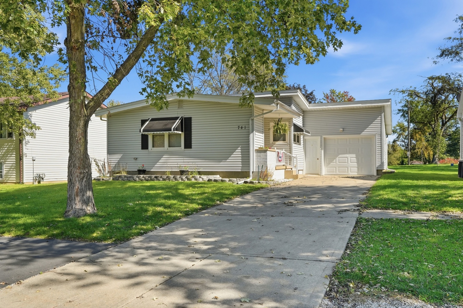 main property photo 25