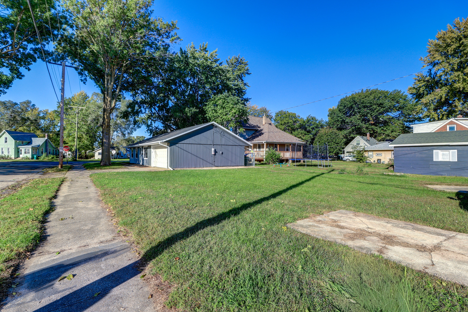 main property photo 18