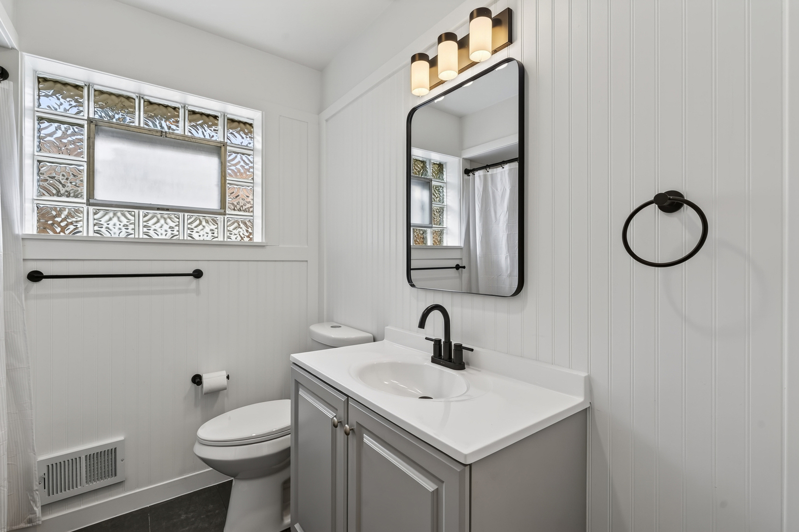 property viewer photo 9
