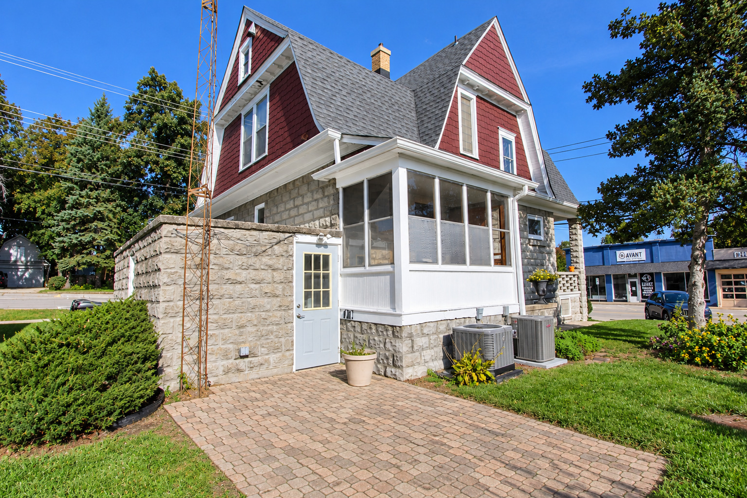main property photo 23