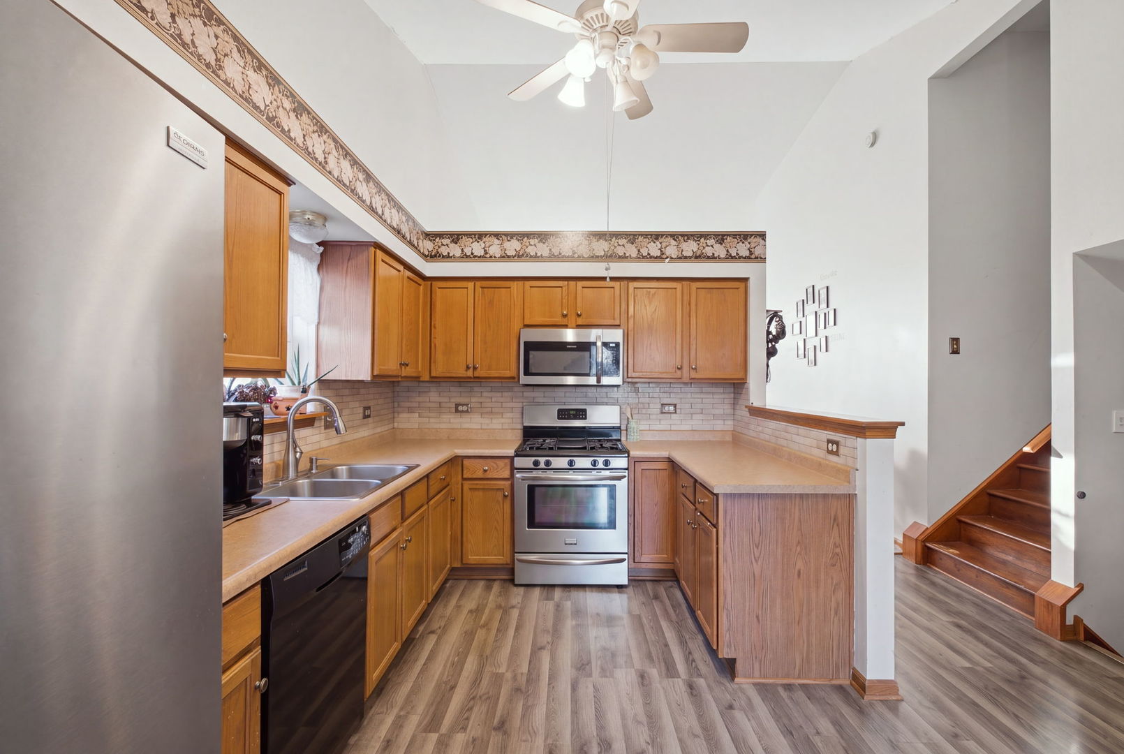 main property photo 16