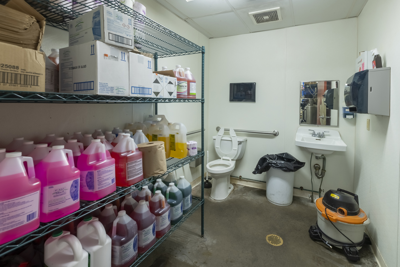 main property photo 33