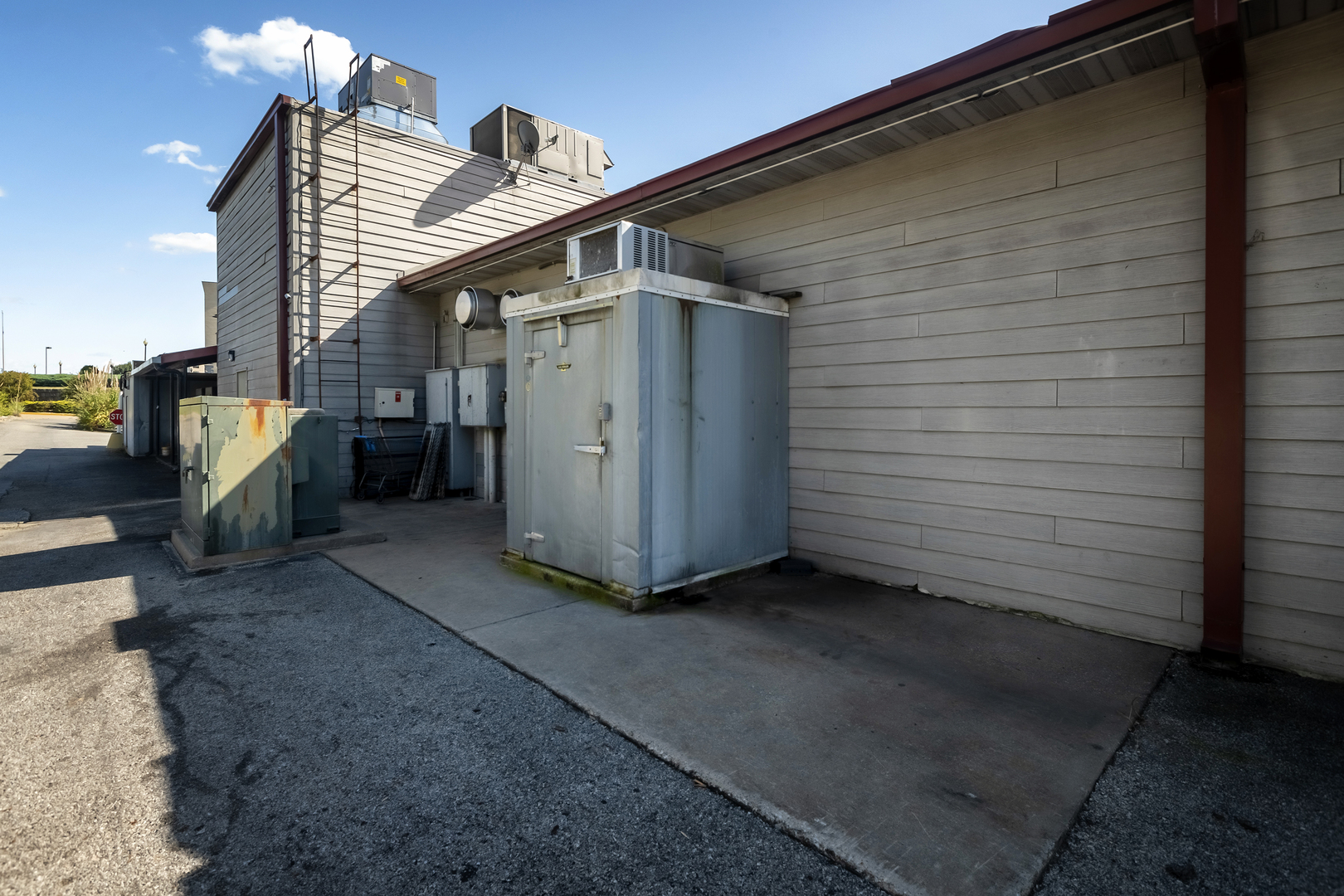 main property photo 39