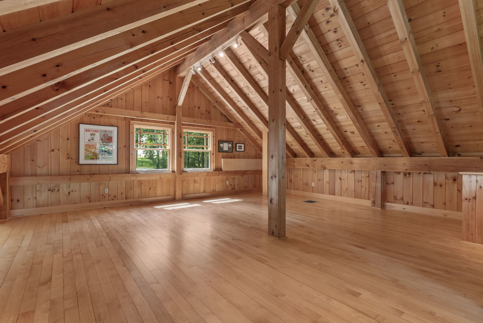 main property photo 78