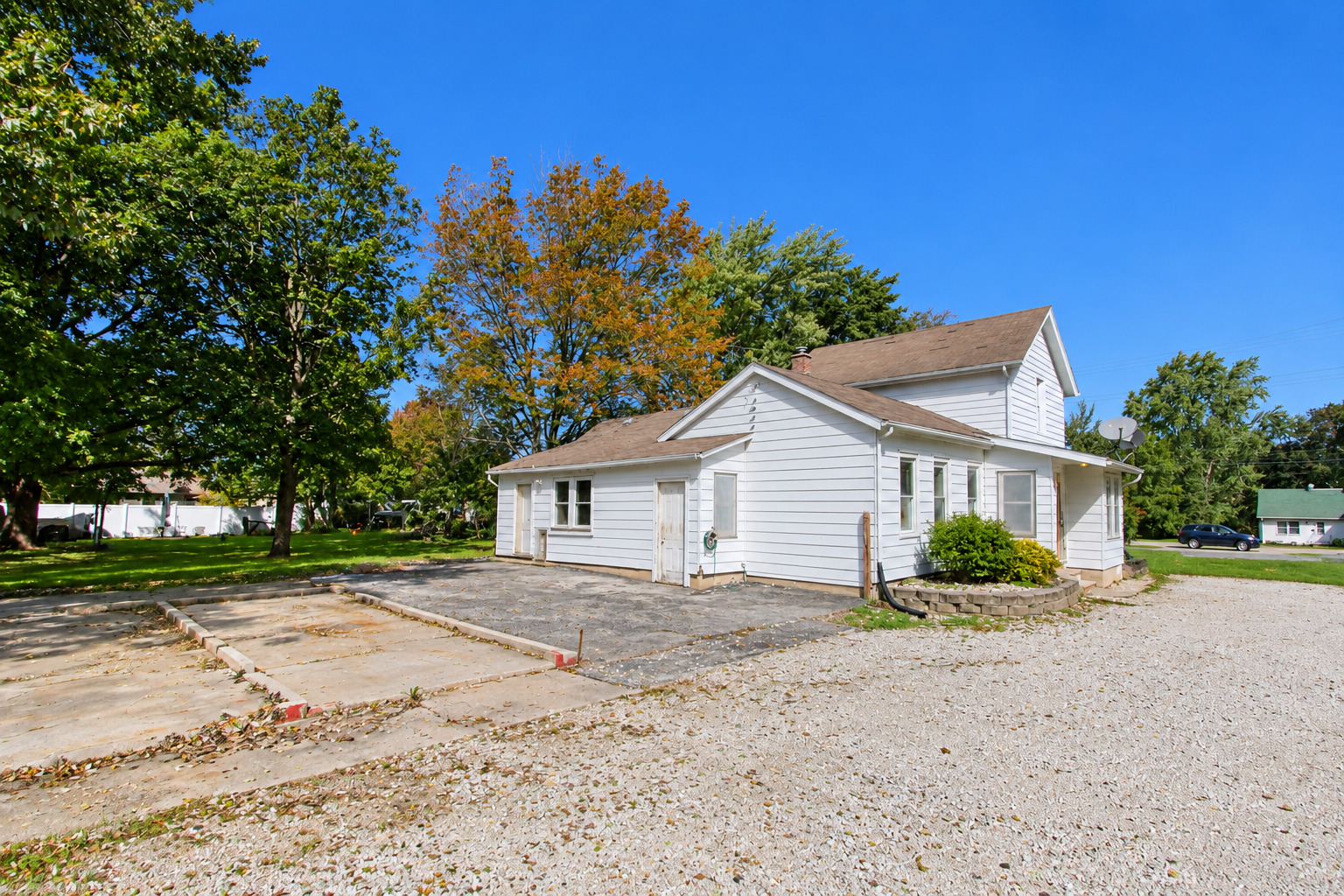 main property photo 11