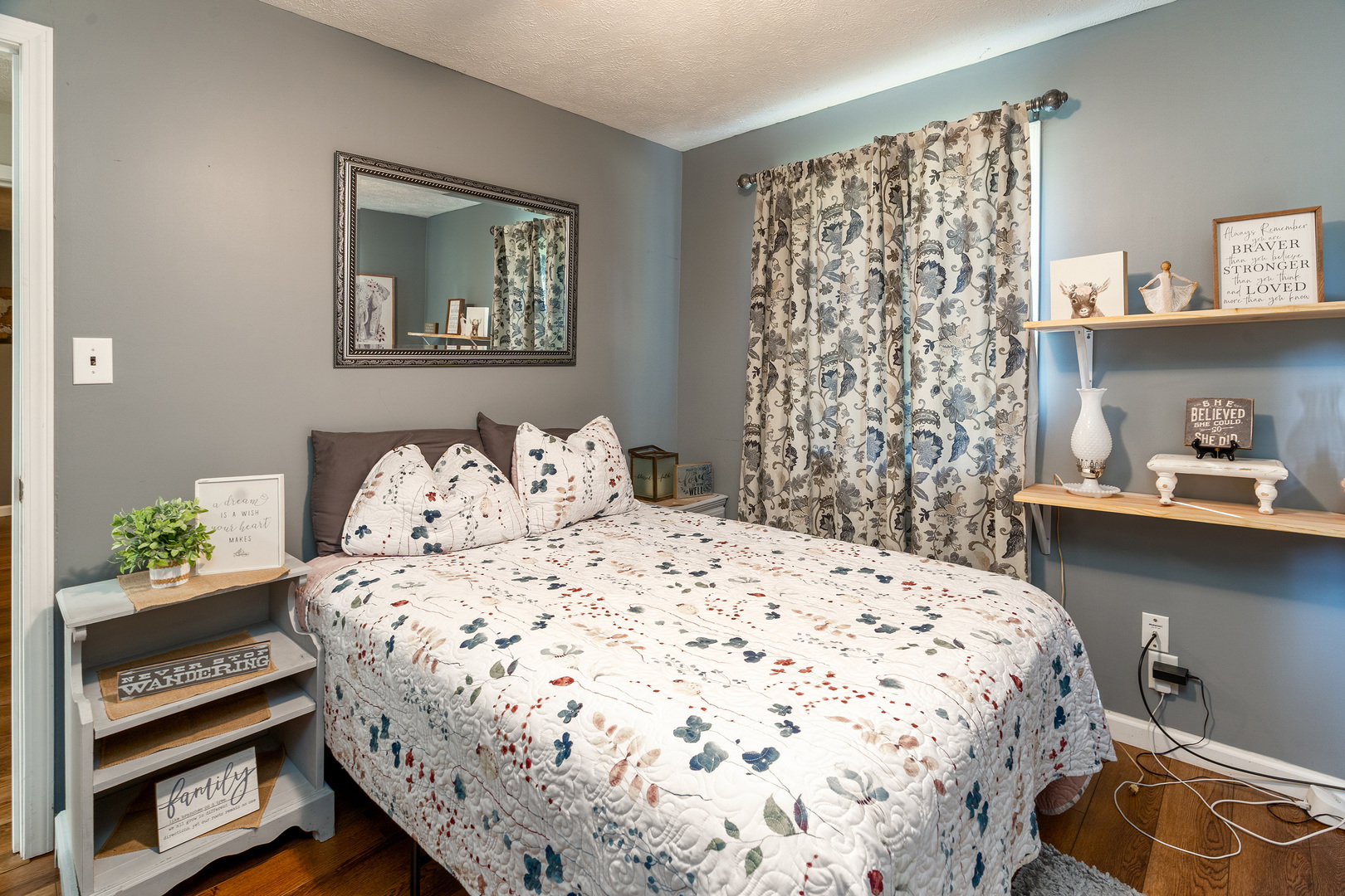 main property photo 17