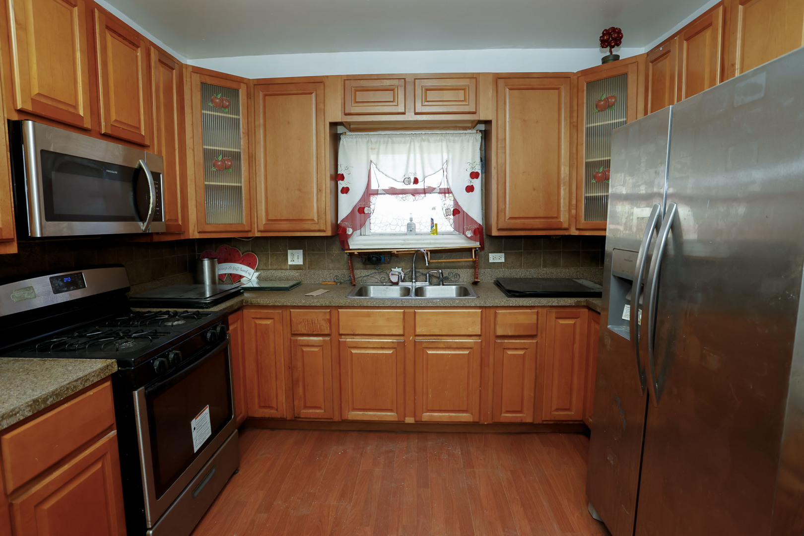 main property photo 6