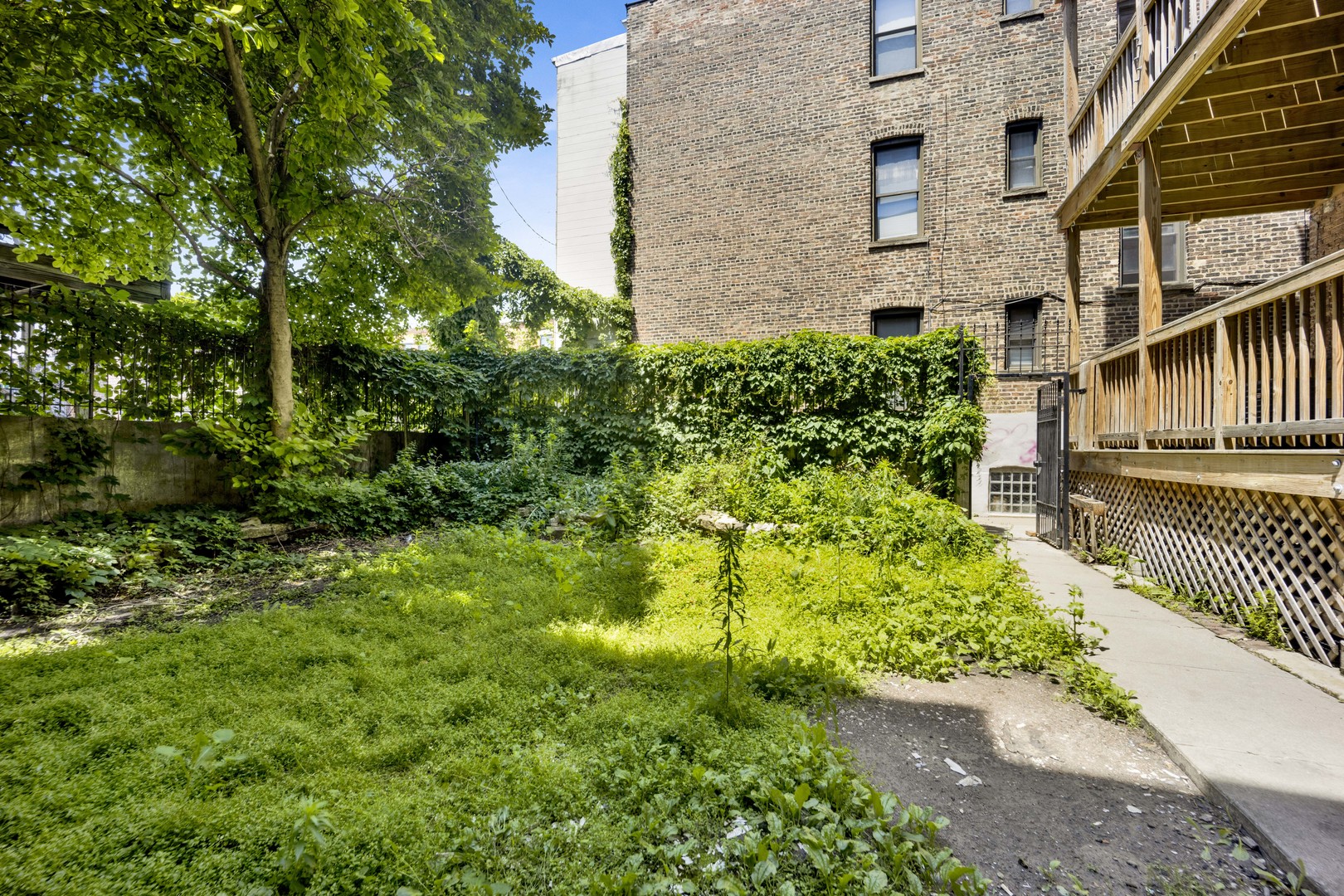 main property photo 9