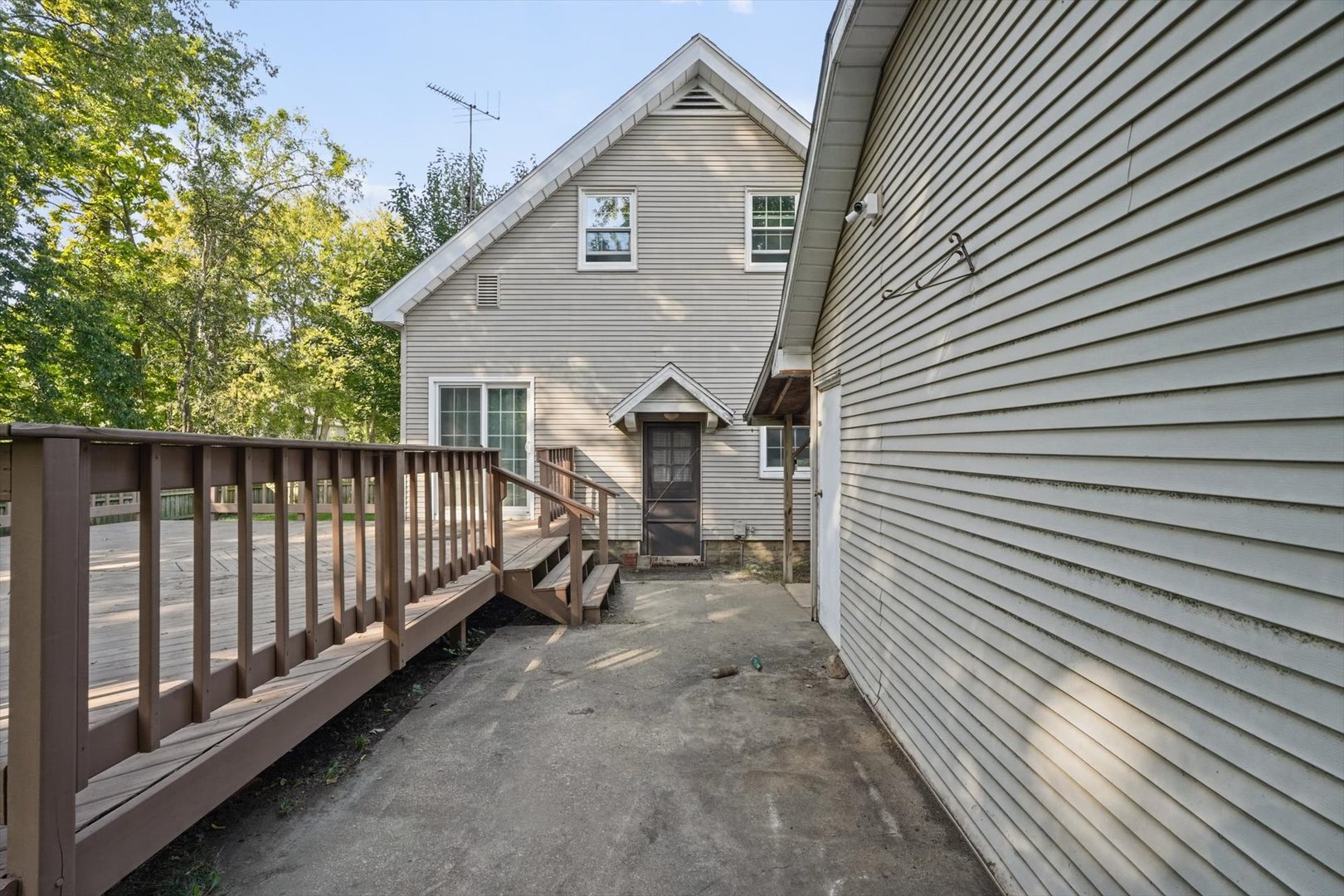 main property photo 47