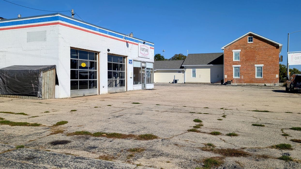 main property photo 16