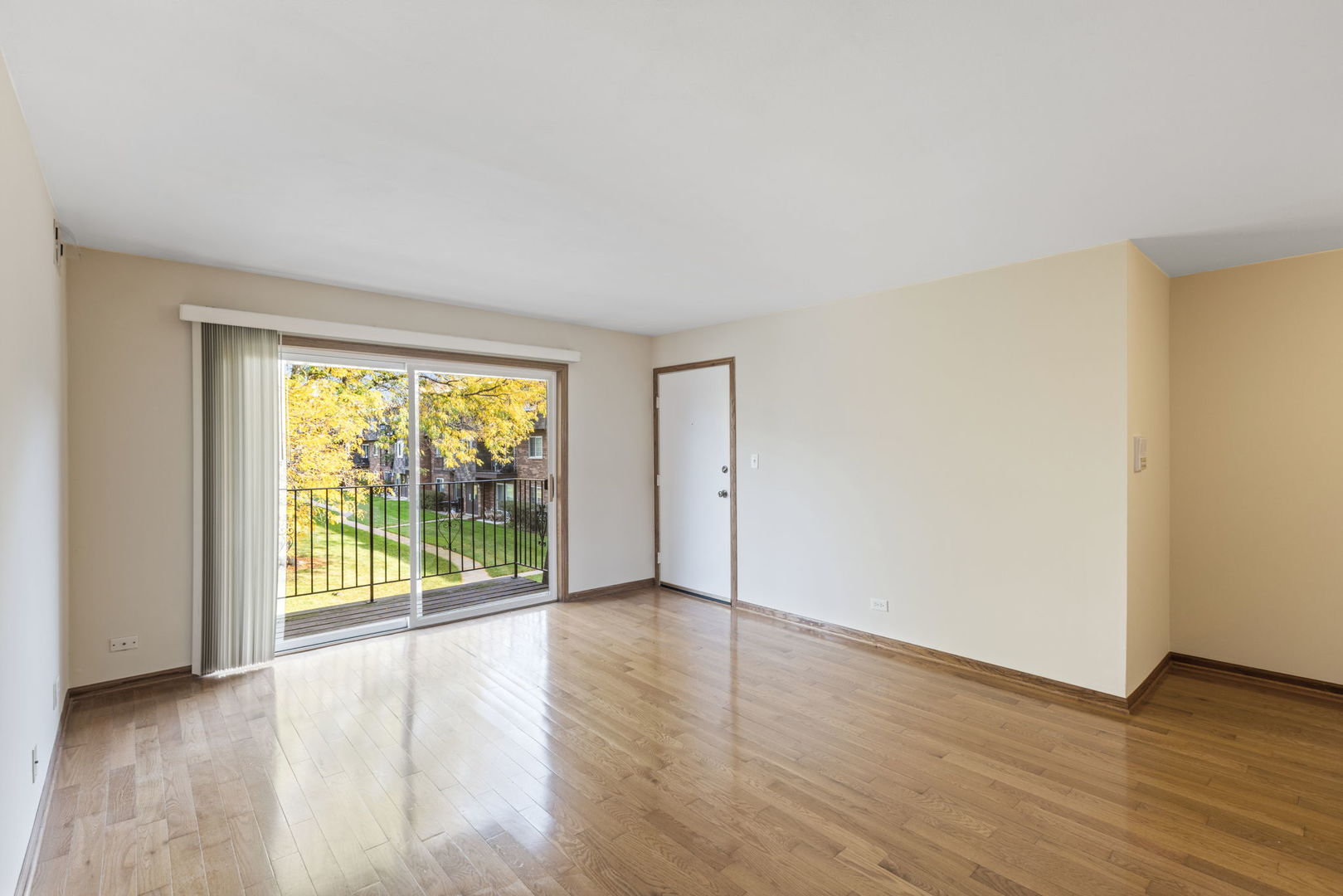 property viewer photo 3