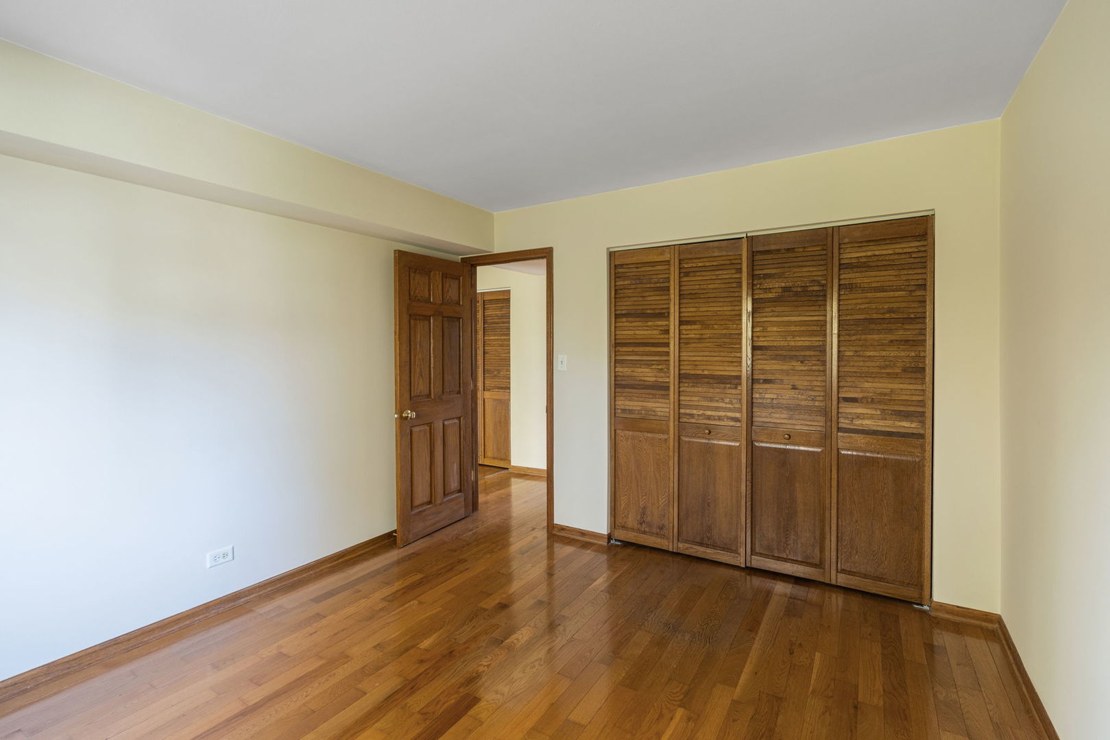 property viewer photo 8