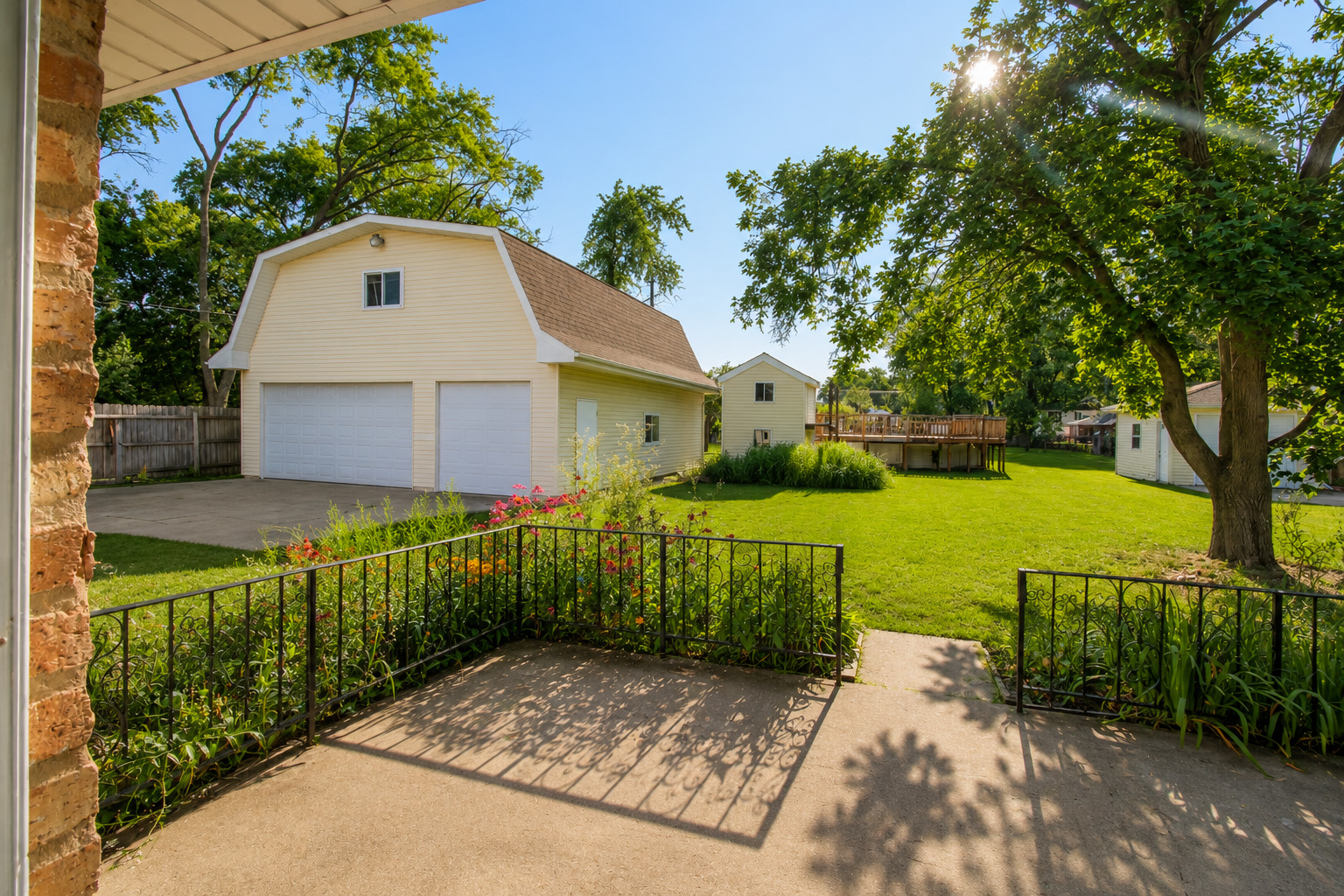 main property photo 12