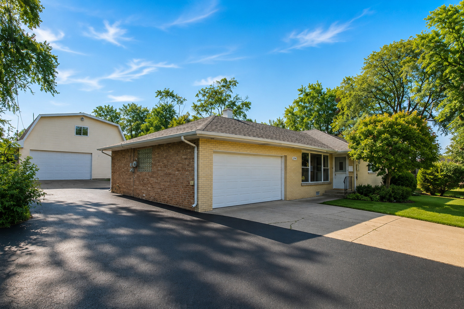 main property photo 24