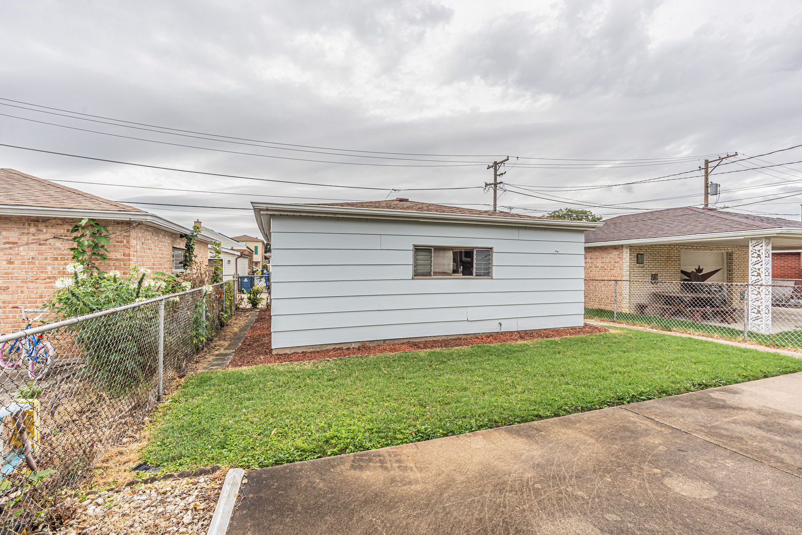 main property photo 23