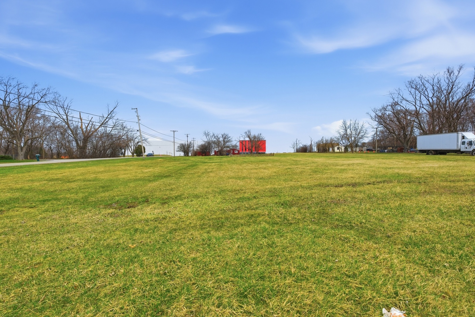 main property photo 30