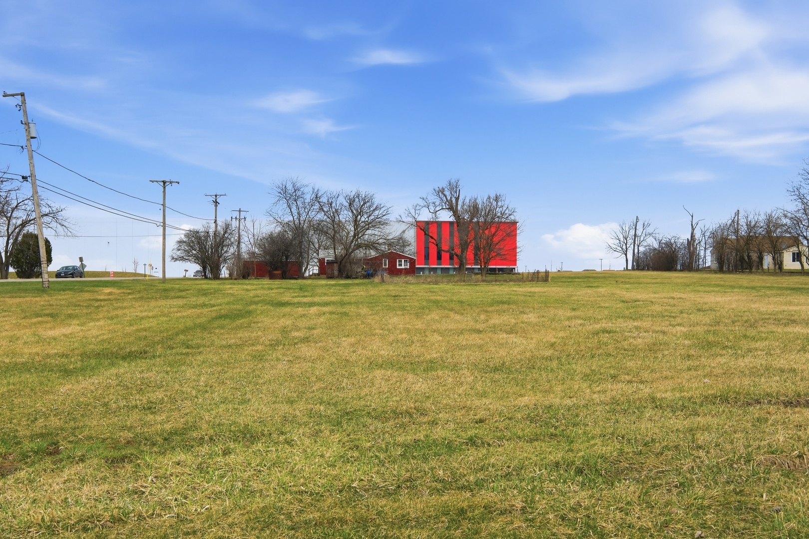 main property photo 31