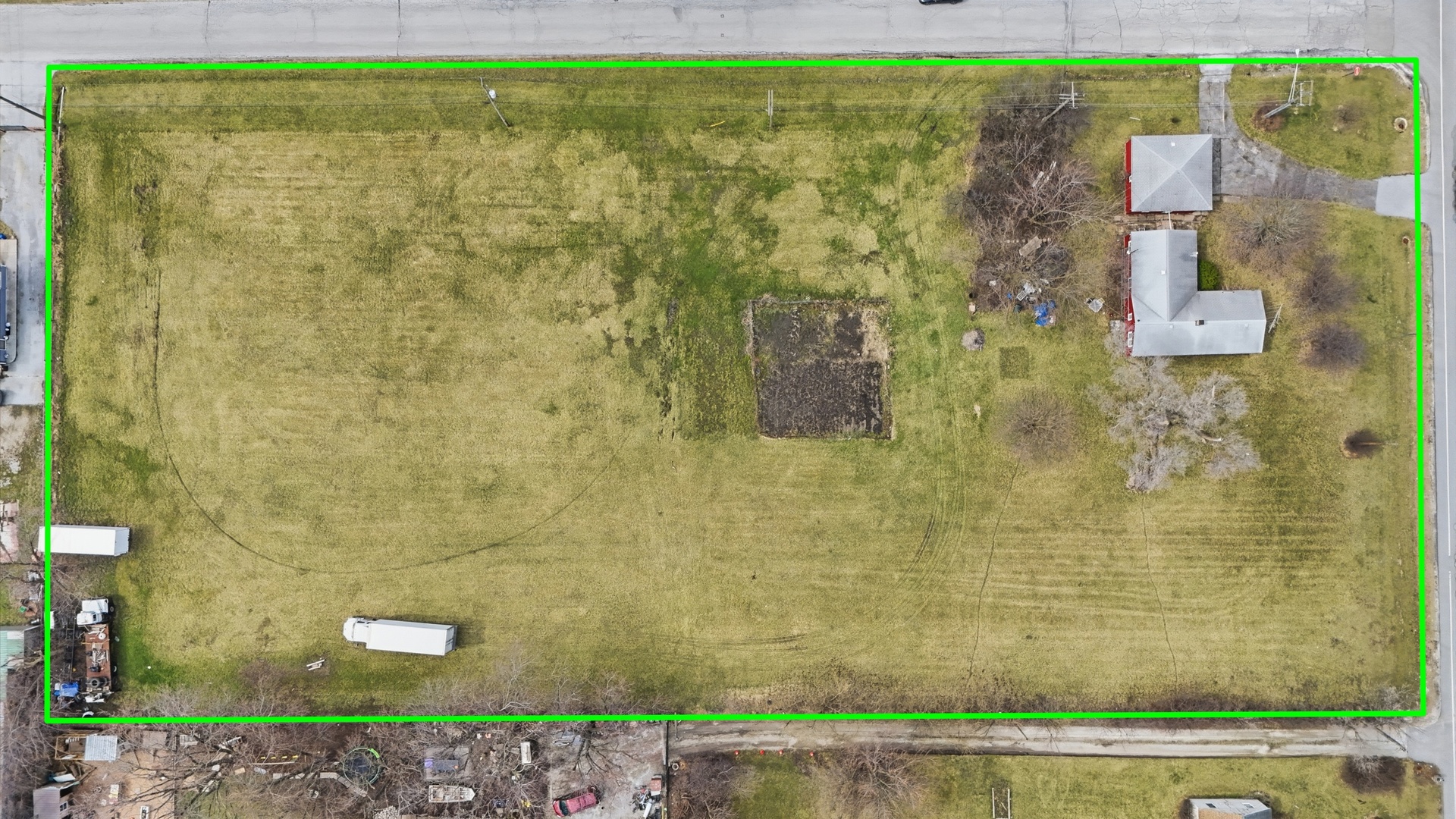 main property photo 32