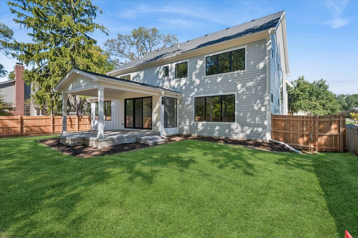 main property photo 23