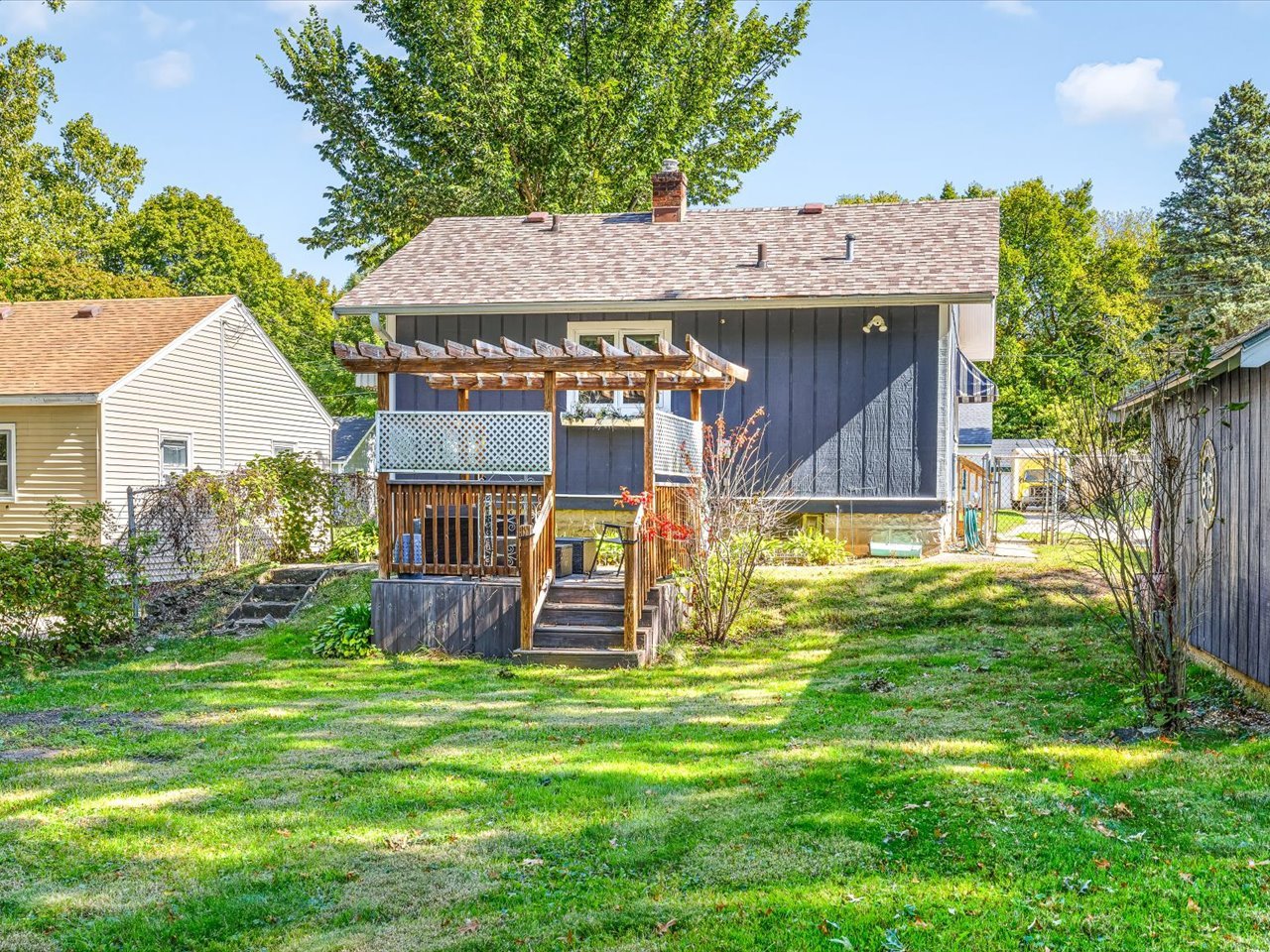 main property photo 22