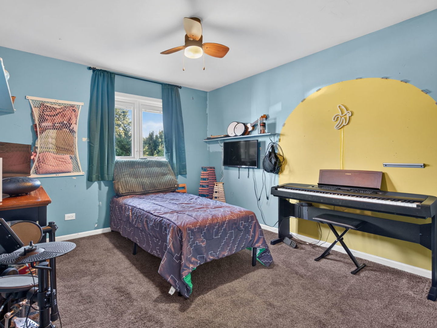 main property photo 20