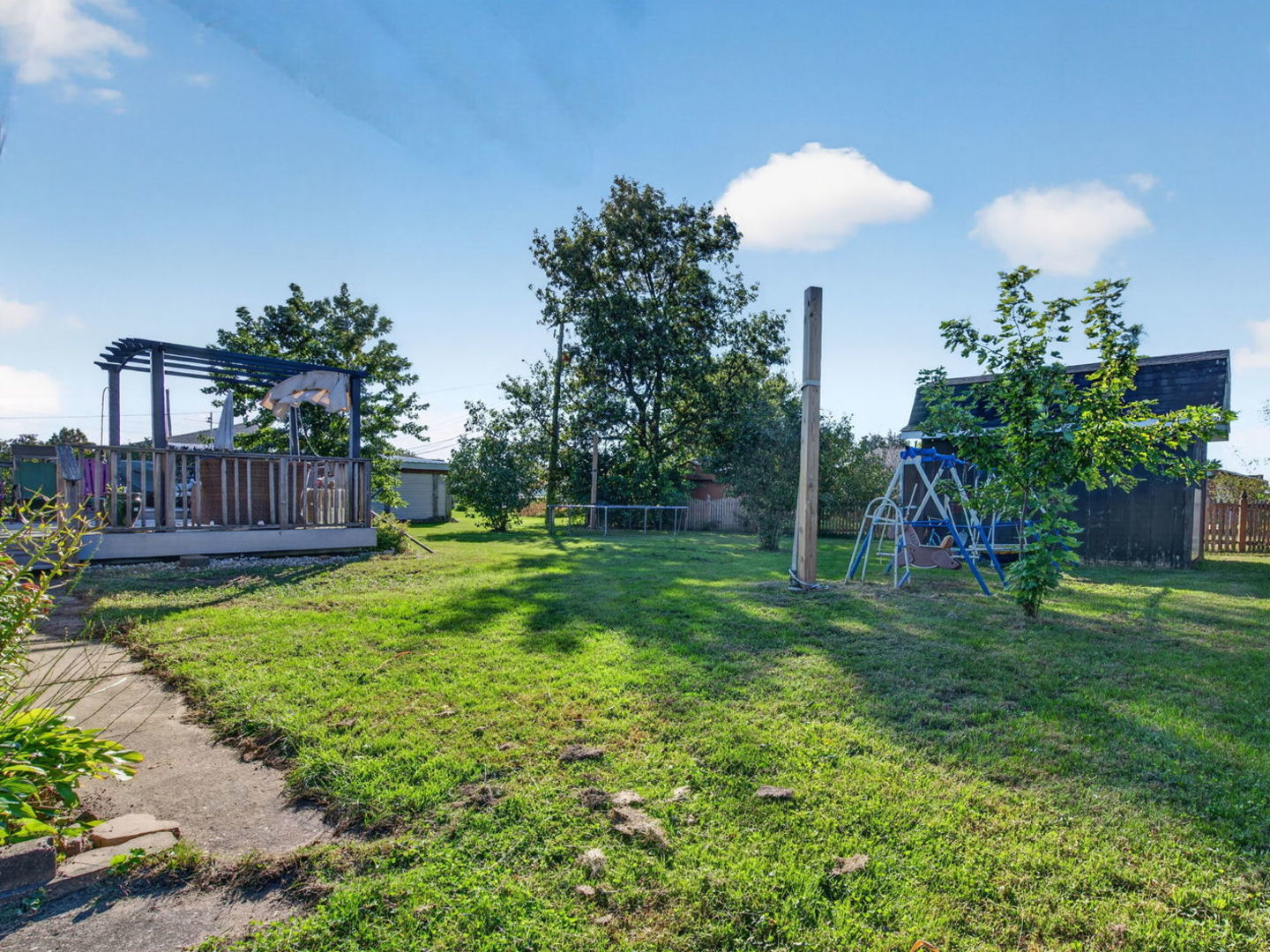 main property photo 27
