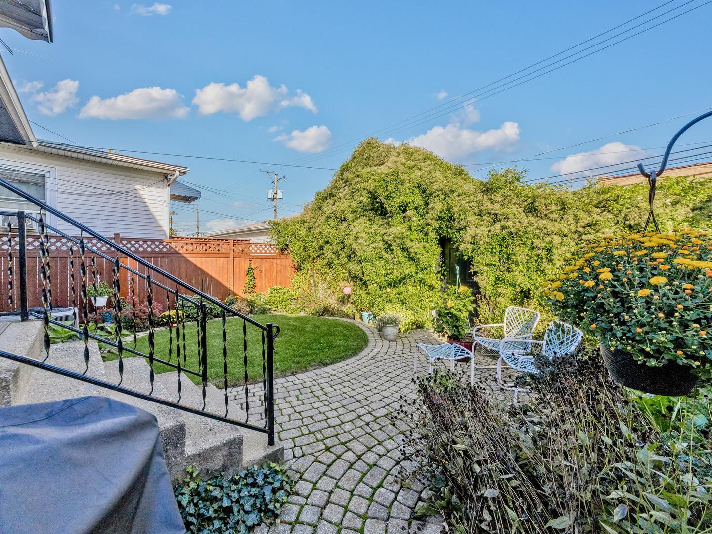 main property photo 19