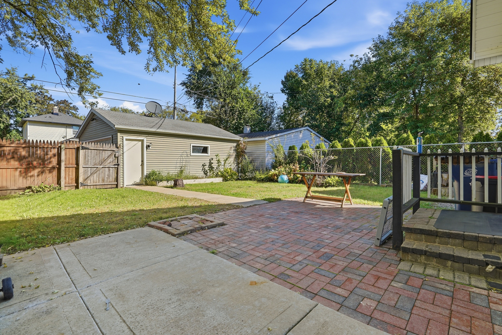 main property photo 19