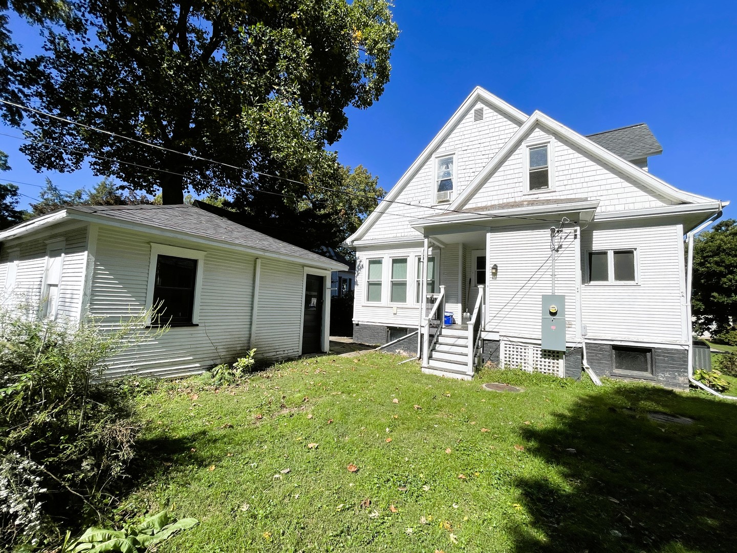 main property photo 28