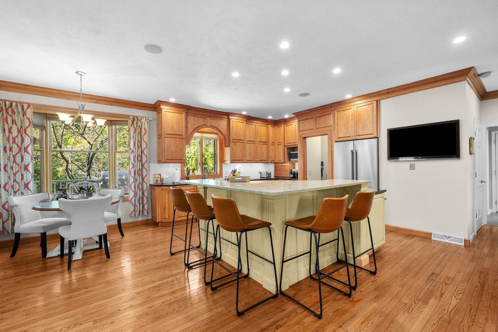 main property photo 20