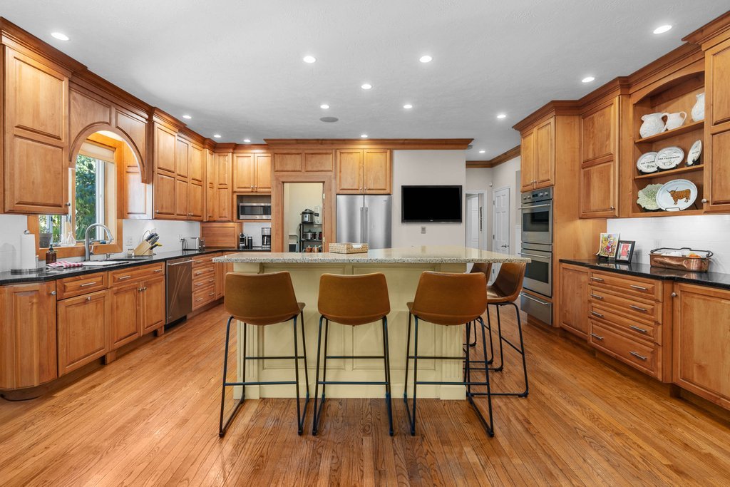 main property photo 21