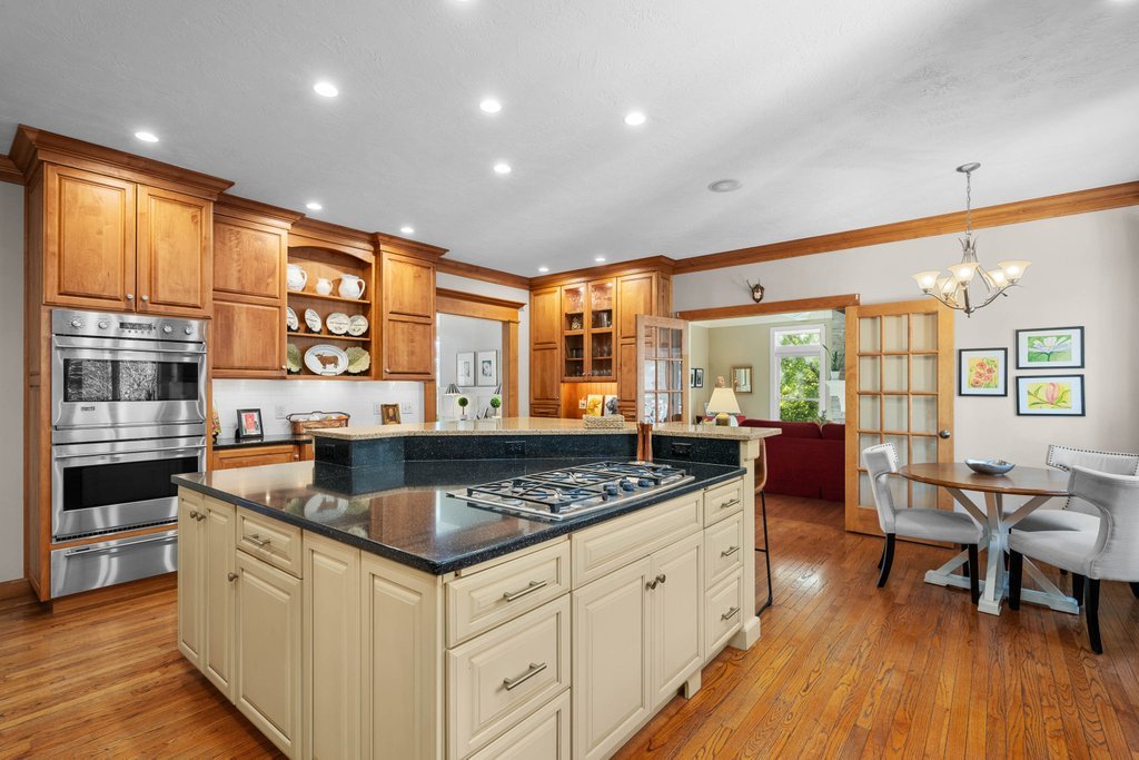 main property photo 22