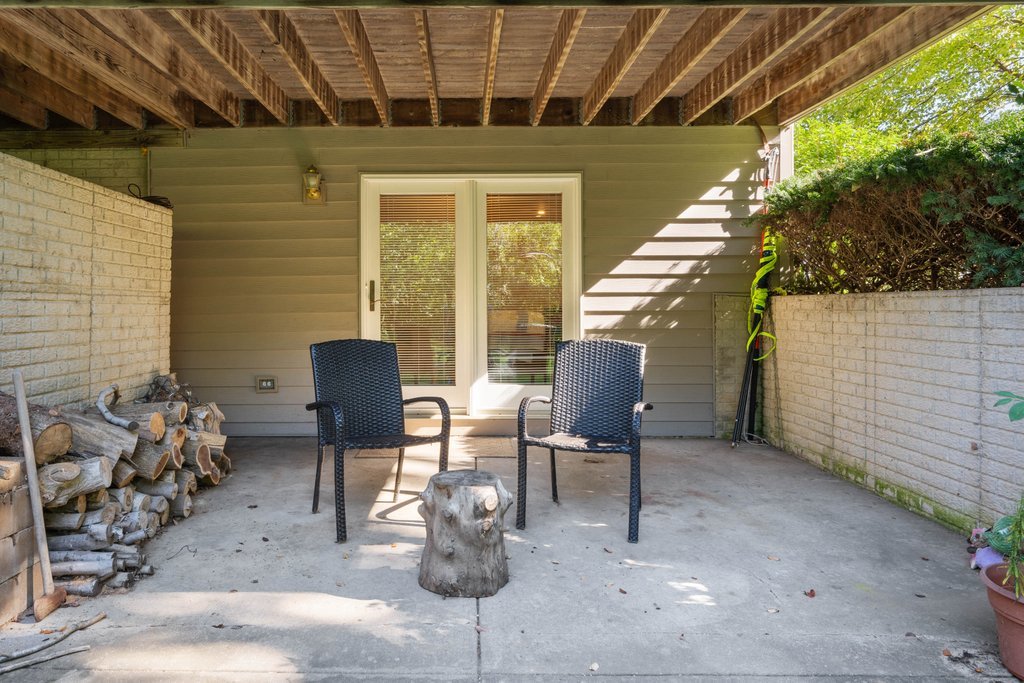 main property photo 78