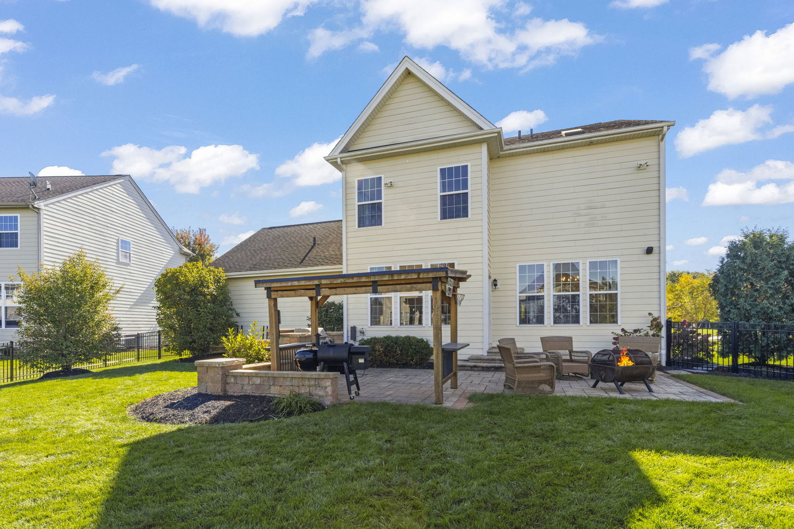 main property photo 25
