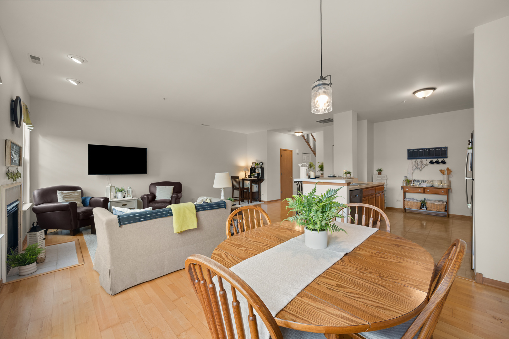 main property photo 6