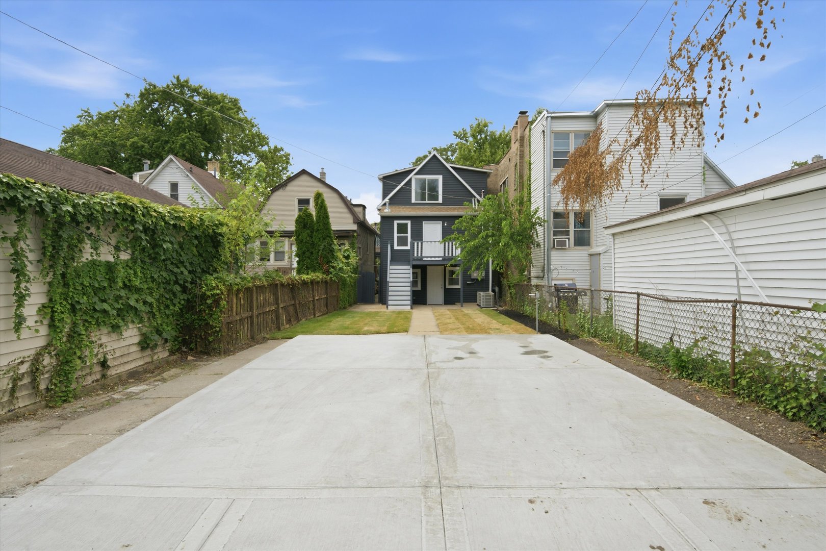 main property photo 30
