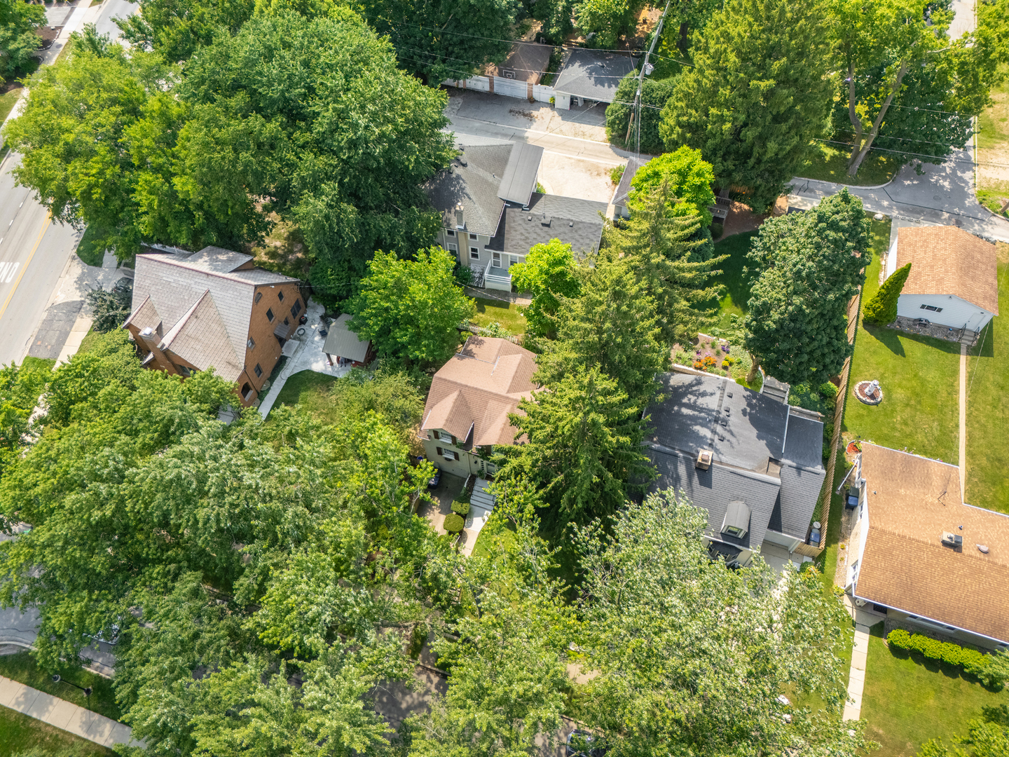 main property photo 40