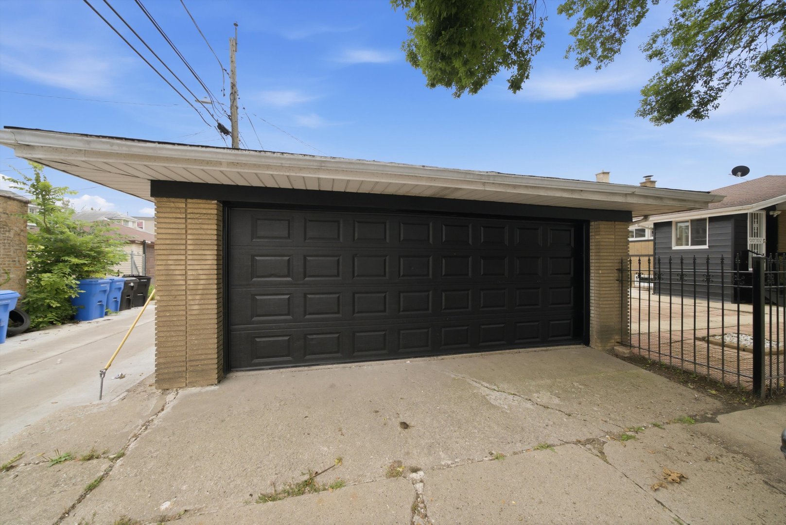 main property photo 31