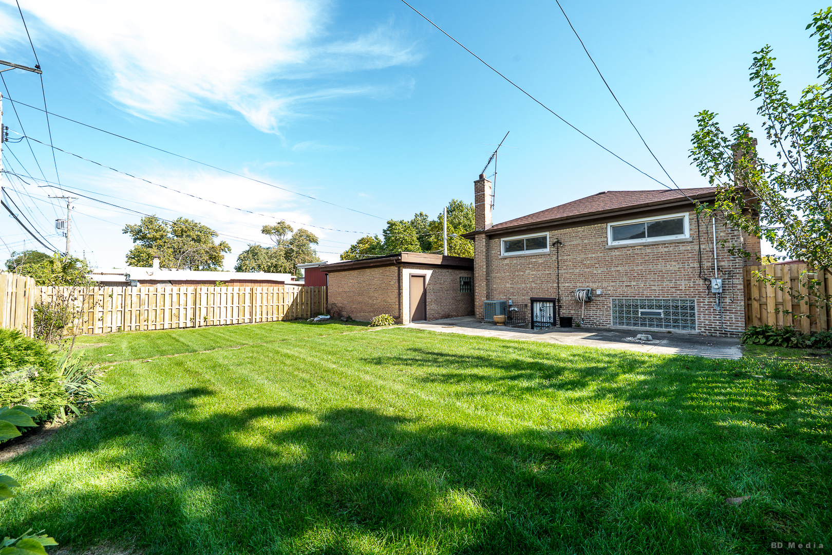 main property photo 25