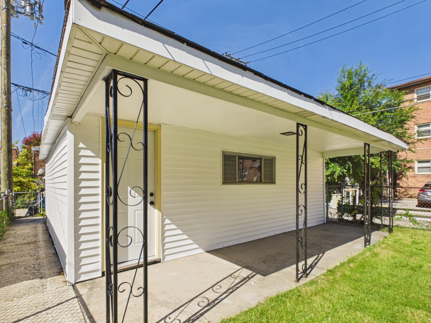 main property photo 33