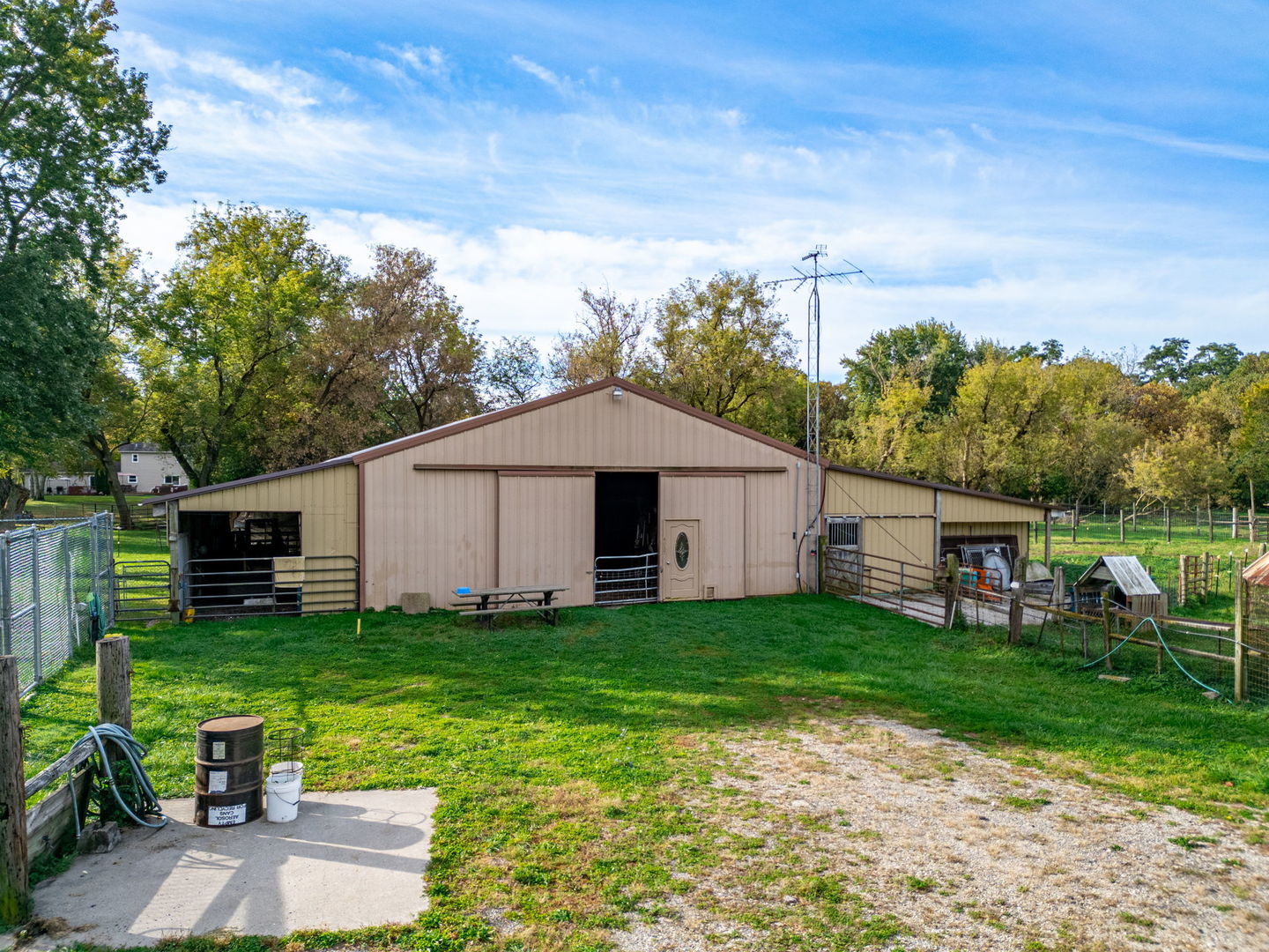 main property photo 21
