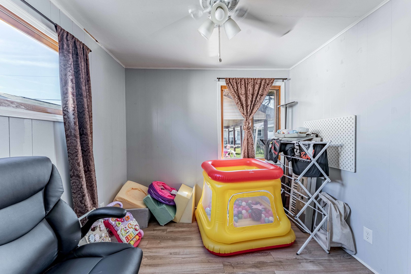 main property photo 12