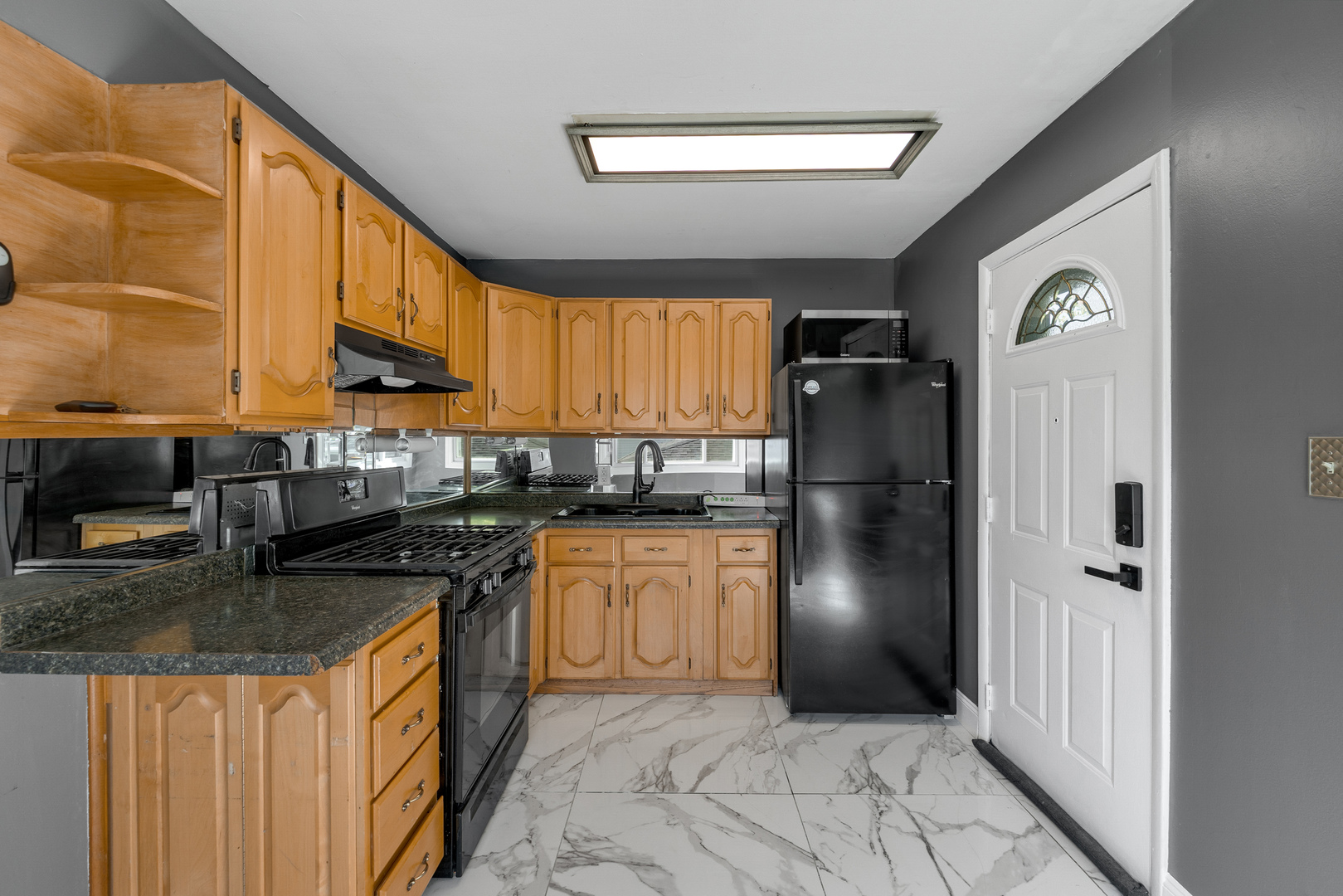 main property photo 8