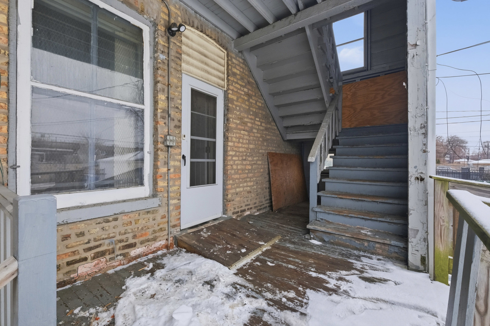 main property photo 32