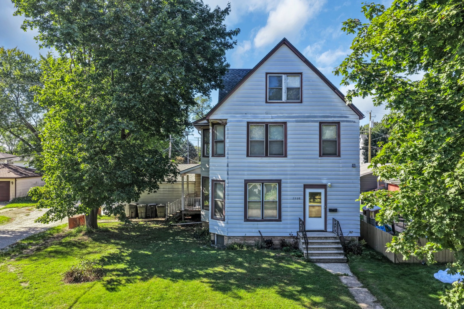 main property photo 2