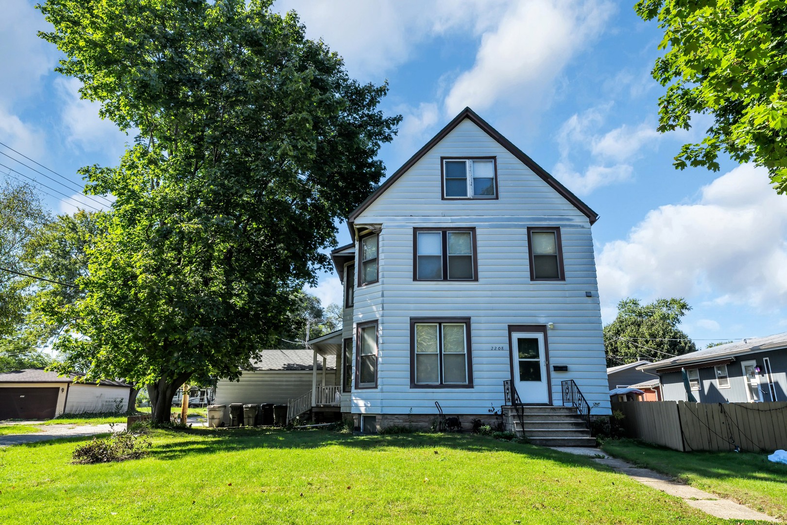 main property photo 3