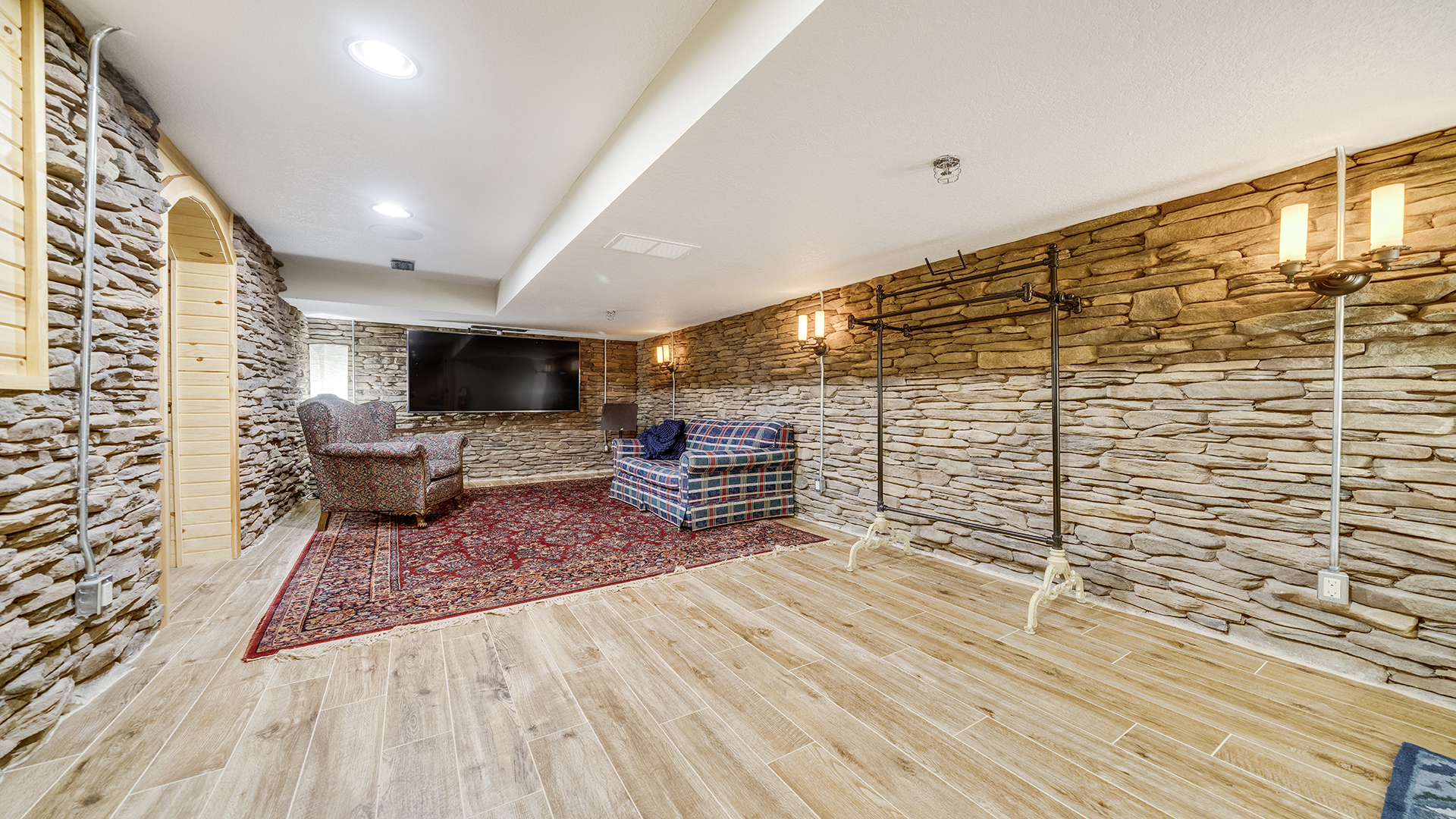 main property photo 86