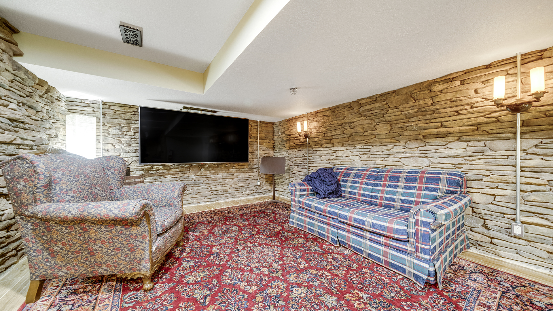 main property photo 87