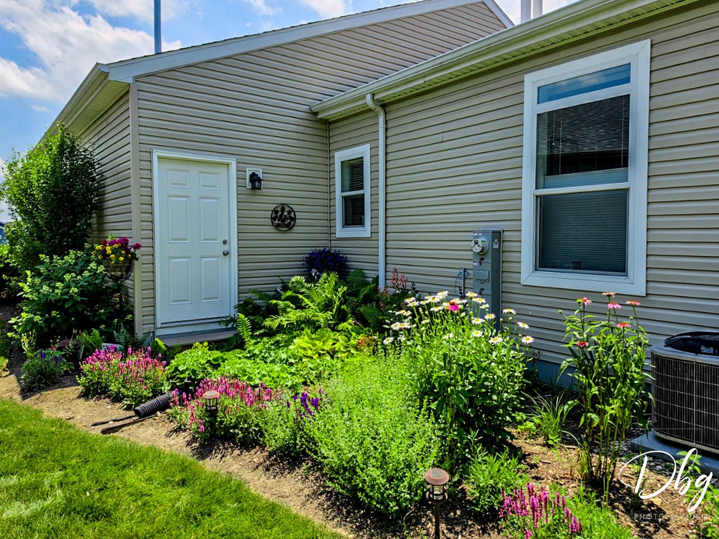 main property photo 75